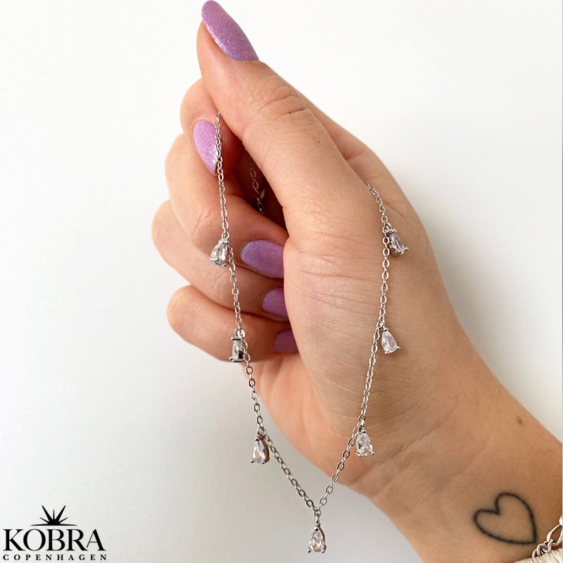 "Teardrop" slv halskde med hvide drbesten