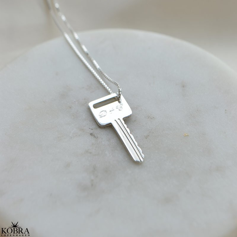 "Key To My Heart" silvernyckel med personlig gravyr