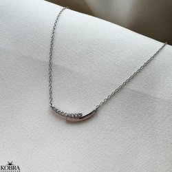 "Lilje" smuk og enkel slvhalskde med sten