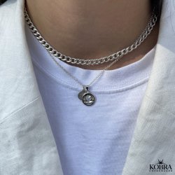 "Stargate" slv halskde med dit stjernetegn / zodiac og lille ID tag inklusiv personlig gravering