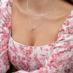 "Junie" slv halskde / choker med fine sm hjerter 