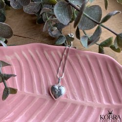 "Karma" smukt slv hjerte med kors og din indgravering