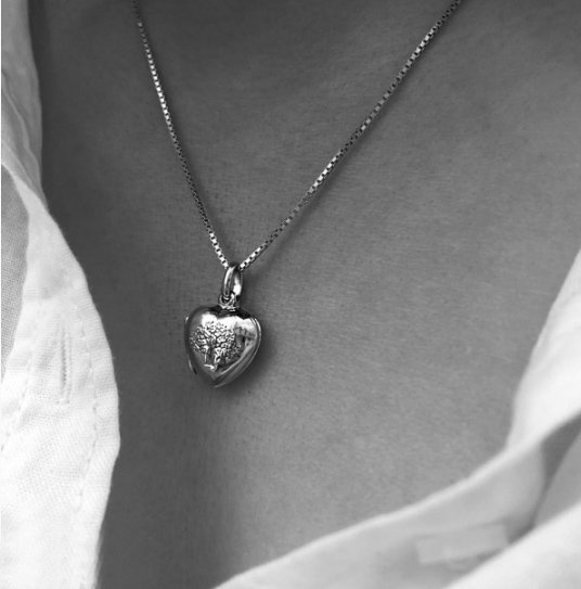 "Berthe" slv hjertemedaljon med Livets Tr