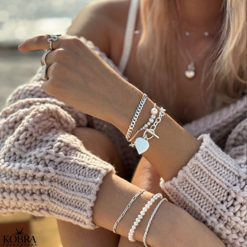 "So Loved" chunky slv armbnd med hjerte inklusiv din gravering!