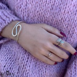 "Scarlett" ring i sterling sølv med blade