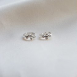 "Lily" s�lv�redobber med hvite steiner