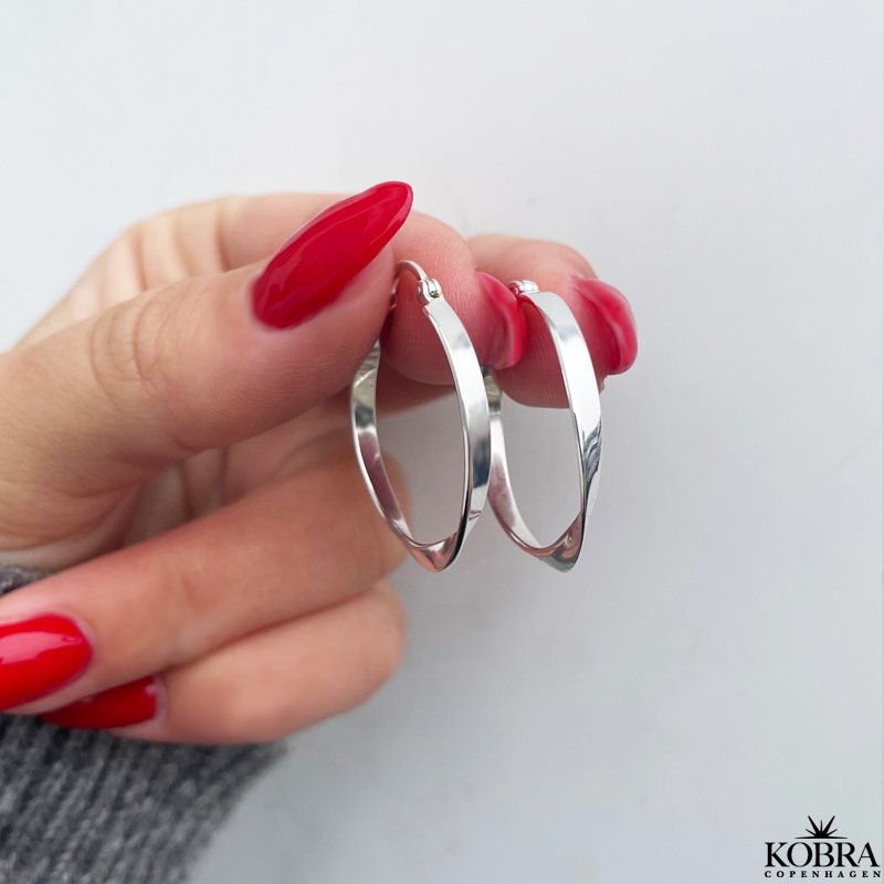 "Emilie" slv reringe / hoops med twist