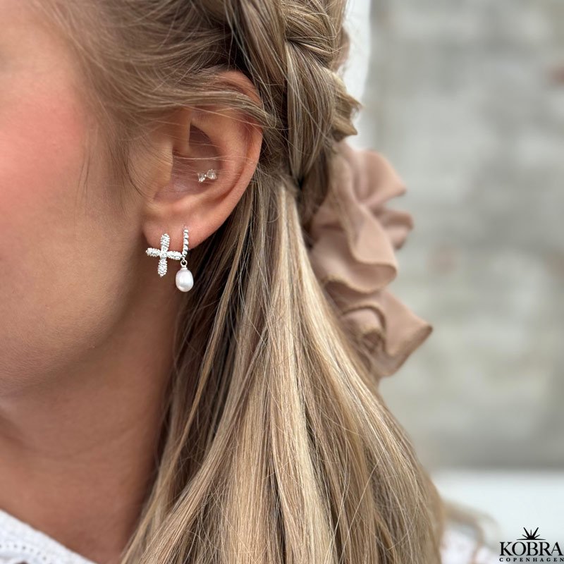 "Blessed" slv reringe med sm kors