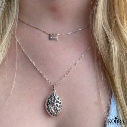 "Emily" oval slv medaljon i filigran med personlig gravering