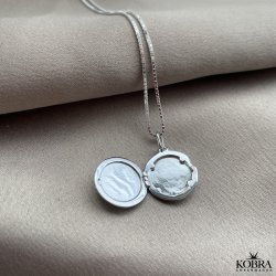 "Lia" slv medaljon med livets tr