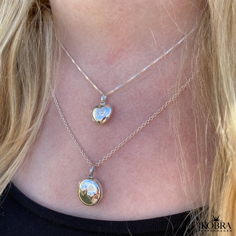 "Berthe" slv hjertemedaljon med Livets Tr