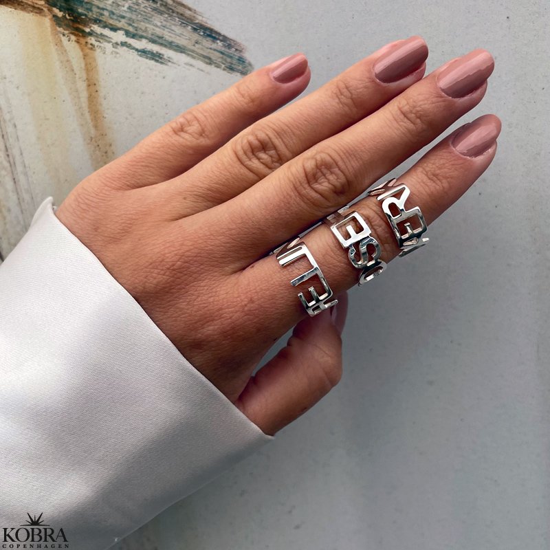 "Soho" ring with name in silver