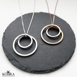 "Shell" enkelt guld halskde med vedhng i runde former