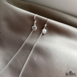 "Loulou" kæde øreringe i sølv med lille hjerte-vedhæng med hvid sten