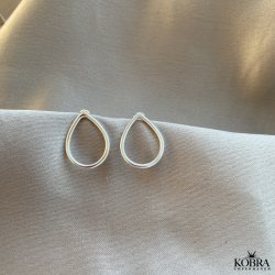 "Ingrid" drop shaped earrings in sterling silver