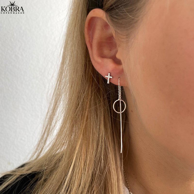 "Lucia" sm slv kors reringe med hvide sten