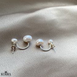 "Dagmar" Perlereringe i slv - med 2 gte ferskvandsperler