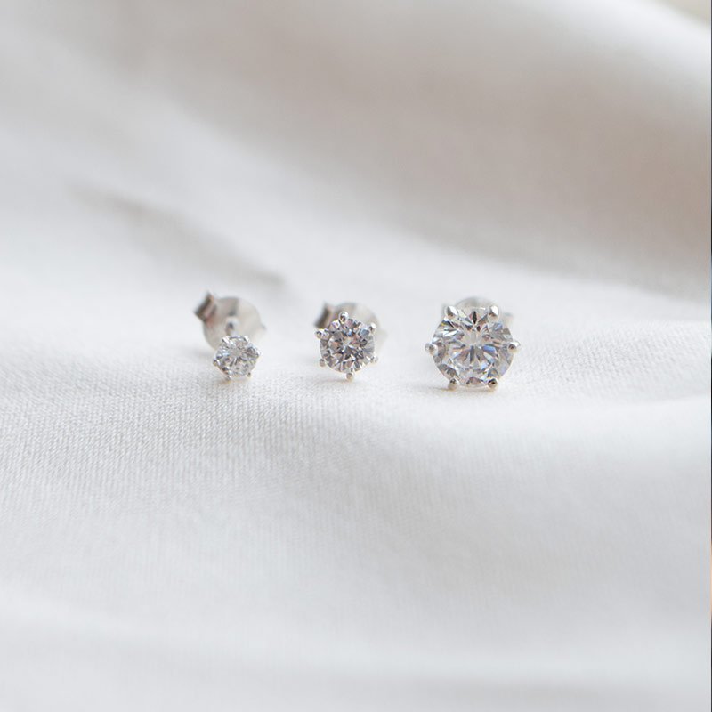 "Classy" s�lv �restikker i small, medium eller large