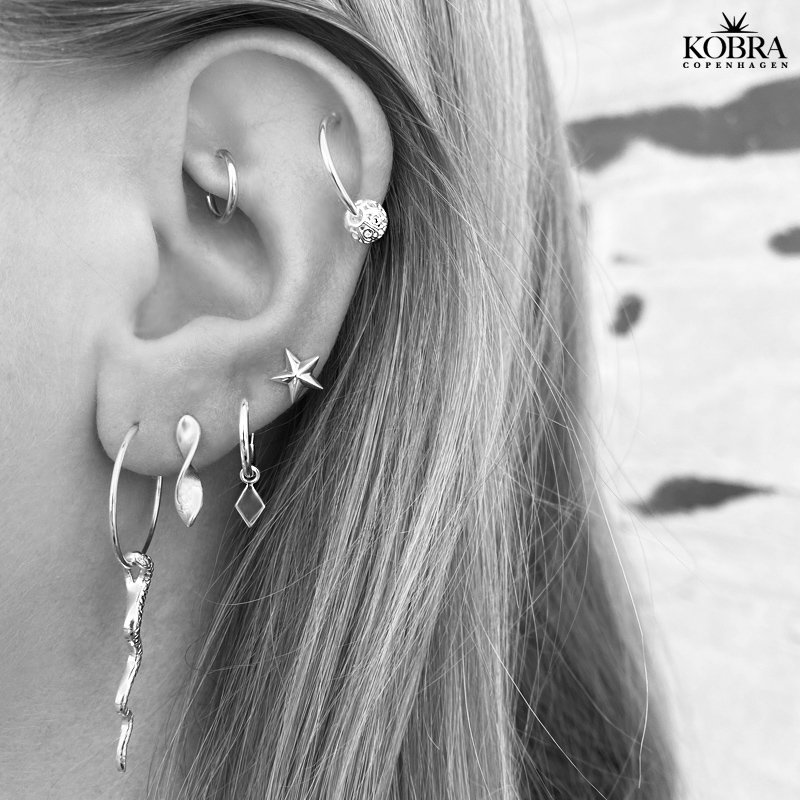 "Harlekin" small earrings with pendants in sterling silver