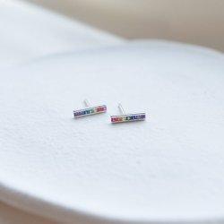 "Spring" sterling s�lv �restikker med farvet sten