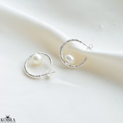 "Alberte" slv hoops reringe med ferskvandsperler og antik overflade