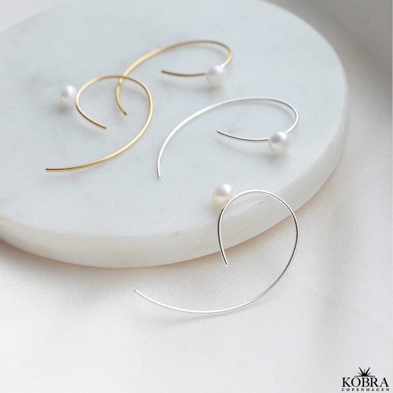 "Celine" silver earrings with genuine freshwater pearls