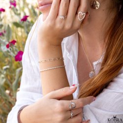 "Janelle" enkel ring med blade i slv