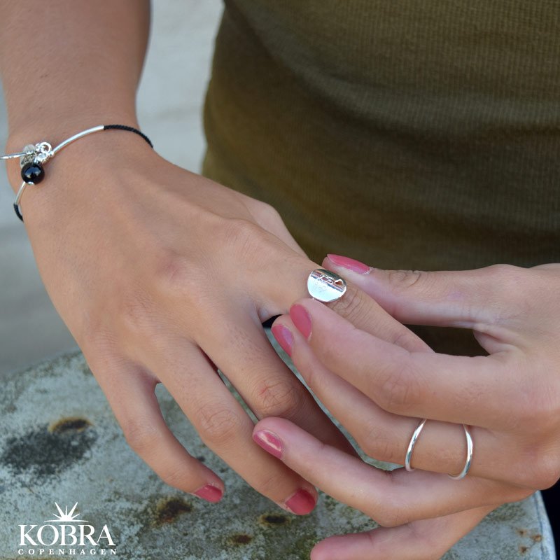 "Rachel" fin hjerte slv ring med mulighed for personlig indgravering