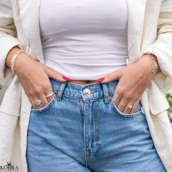 "Madalina" stor slv ring med 3 sten i hammerslet design