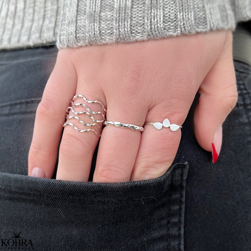 "Hailey" enkel slv ring med hvide sten