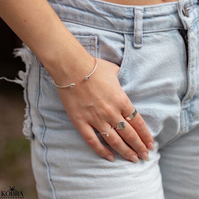 "Suma" simple raw silver ring with small round plate