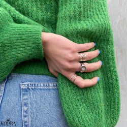 "Frida" enkel slv ring med lille hvid zirkonia