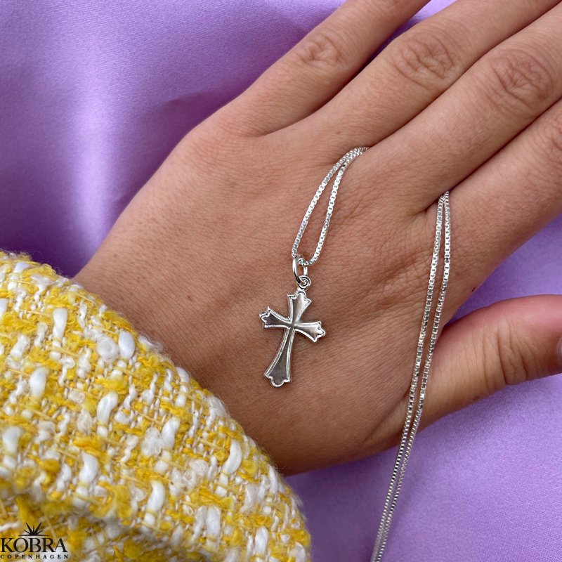 "Runa" lille slv kors halskde