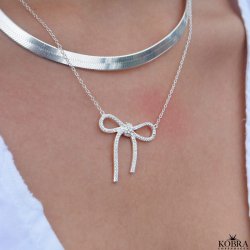 "Leonora" stor sljfe halskde med sten i slv