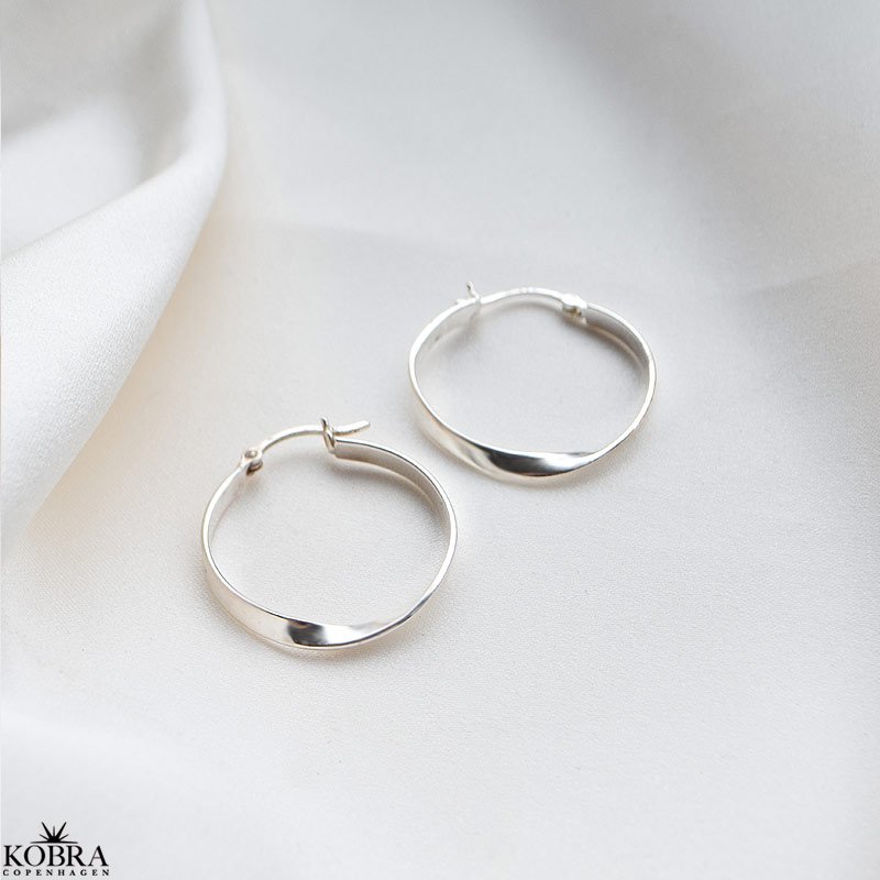 "Emilie" slv reringe / hoops med twist