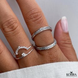 "Becca" simpel slv ring med lille hvid sten