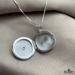 "Rocket" rund medaljon med hvid sten i sterling slv