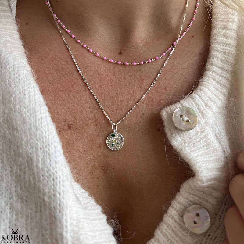 "Amalfi" halskde i hammerslet slv med grnne og gule sten