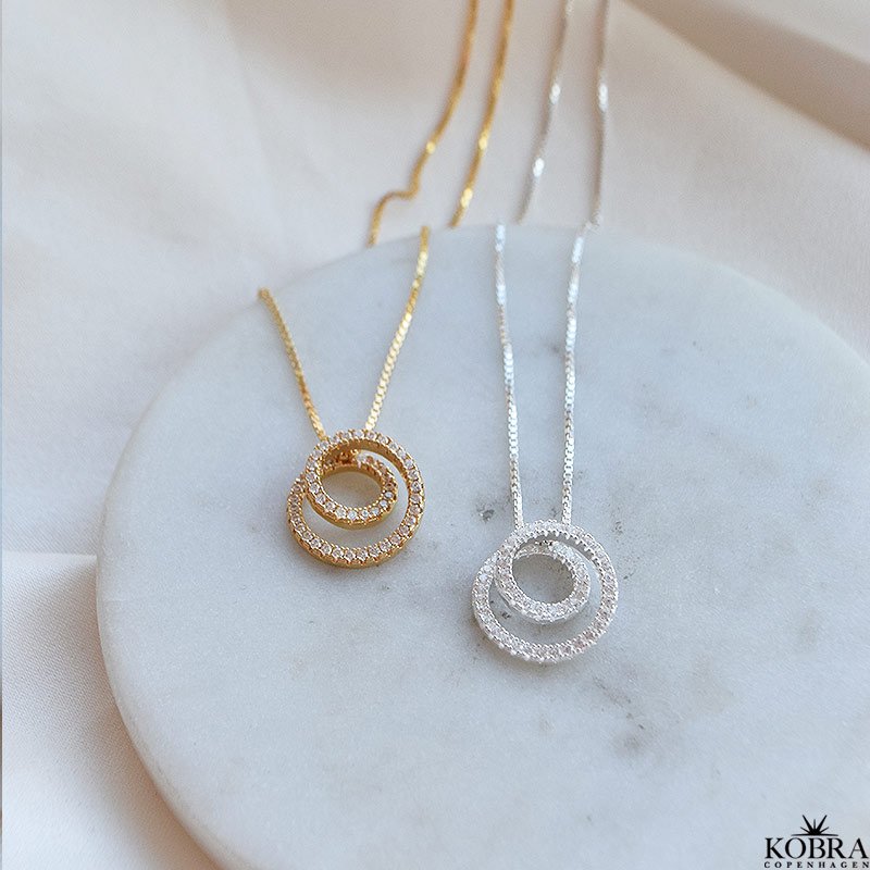 "Isobel" 18 karat forgyldt halskde med cirkelvedhng