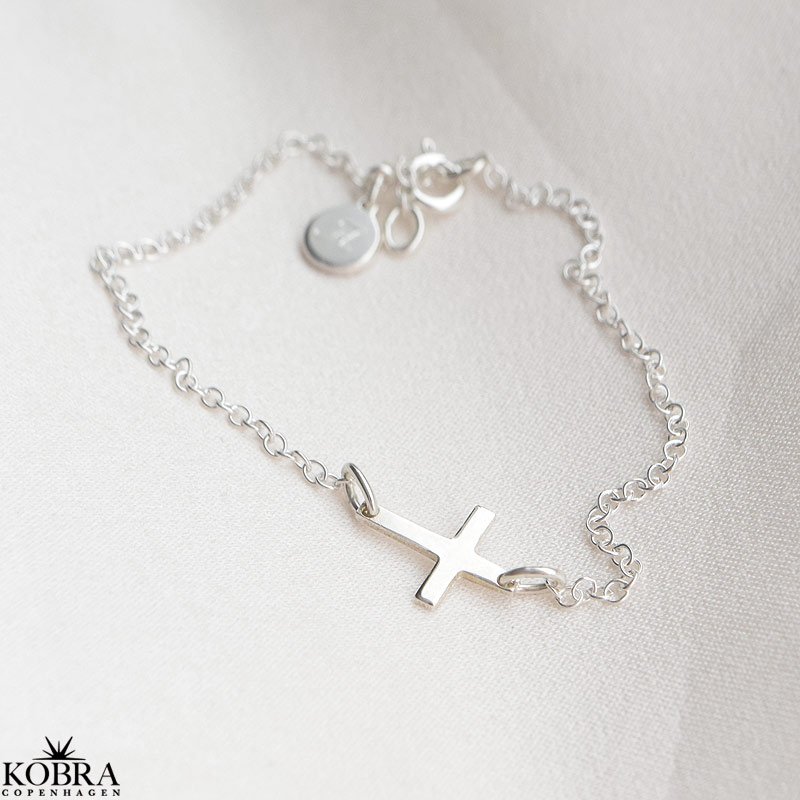Konfirmationssmykke "Trust" mini kors armbnd i slv