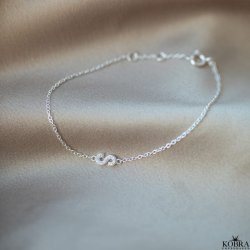 "Alias" silver bracelet with silver letter