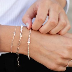 "Peach" slv panzer armbnd med hvide og lyserde perler