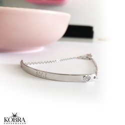 "Amor" slv armbnd med hjerter - inklusiv gravering