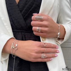 "Scarlett" ring i sterling sølv med blade