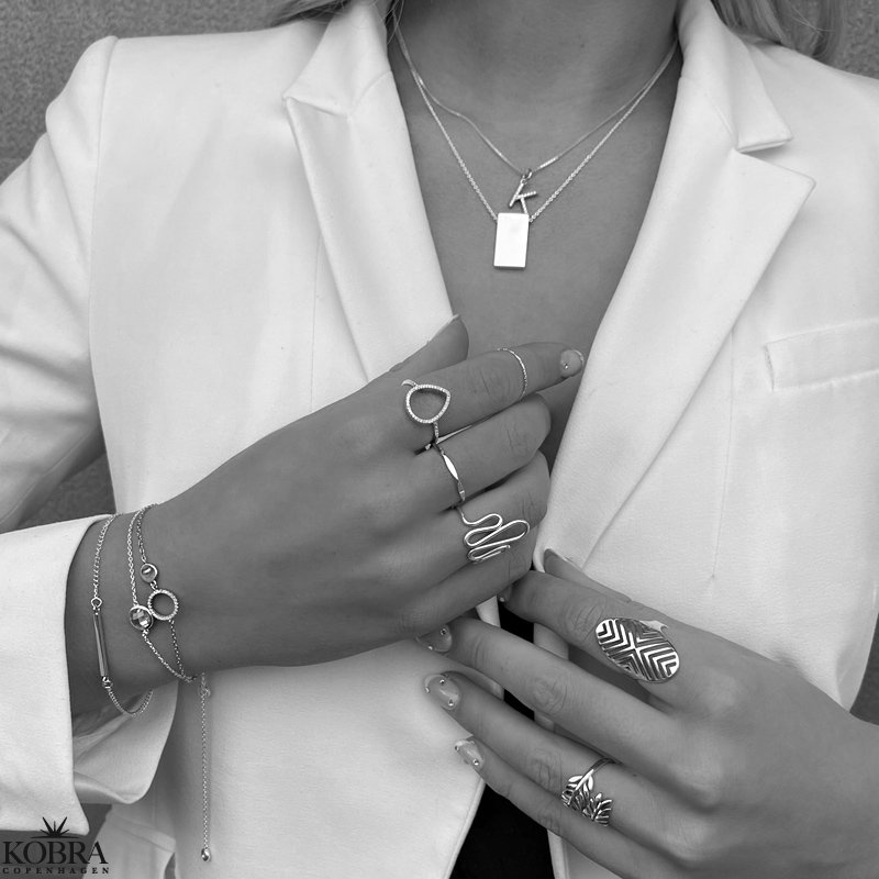 "Element" silver-bar necklace including engraving