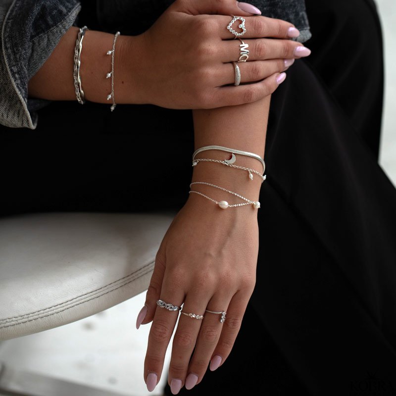 "LaBelle" perle armbånd med sølvkæder