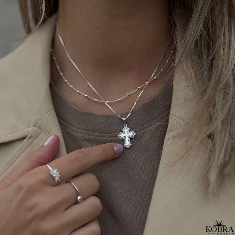 "Ellie" silver necklace / choker with silver balls