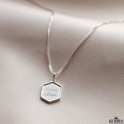 "Hero" 6 kantet lille slv halskde inklusiv personlig gravering