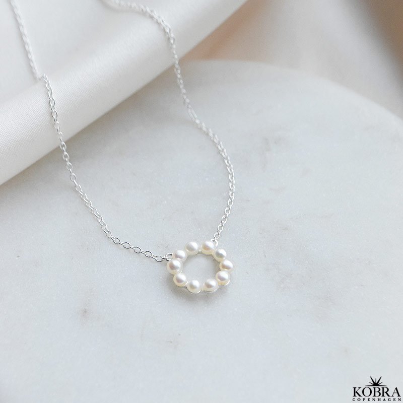 "Sicily" slv halskde med gte ferskvandsperler