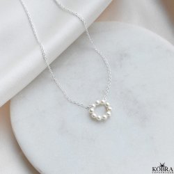 "Sicily" slv halskde med gte ferskvandsperler